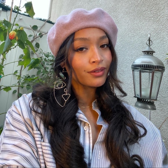 Meet Your Posher, Tabitha🪴 - Picture 4 of 8